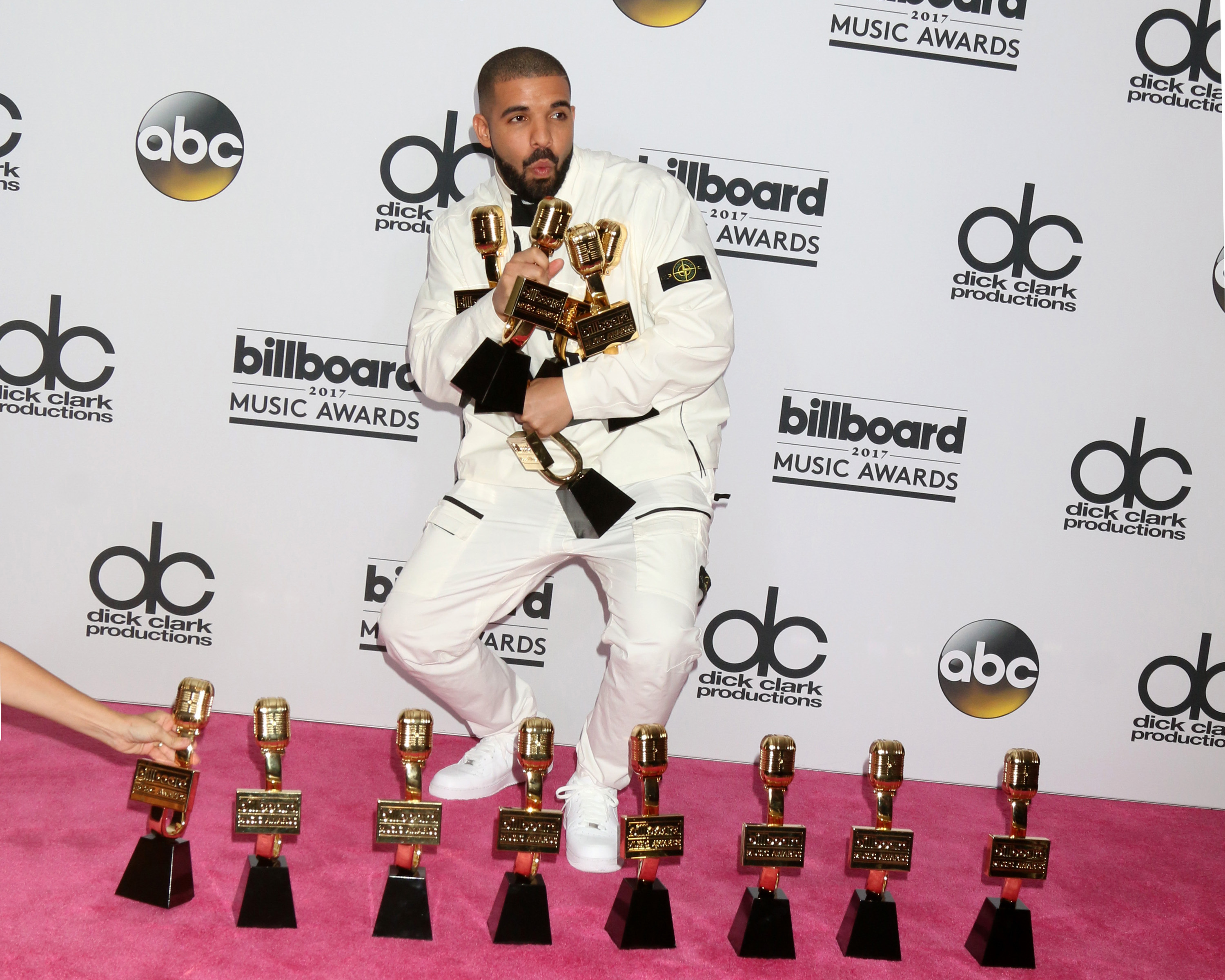 Who Owns A 747? Drake! Take This Quiz To Find Out More
